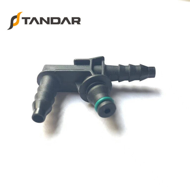 180 Degree Leak Off Pipe Connector For Renault Master Bosch Injectors 